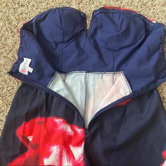 L’Atiste by Amy Medium Navy Blue Floral Romper - Picture 5 of 8